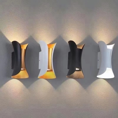 Đèn treo tường ngoài trời hiện đại 10W Lên và Xuống Đèn Led Đèn tường Trang trí