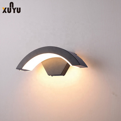 90 lm / w Đèn tường LED hiện đại Đèn tường ban công chống ẩm